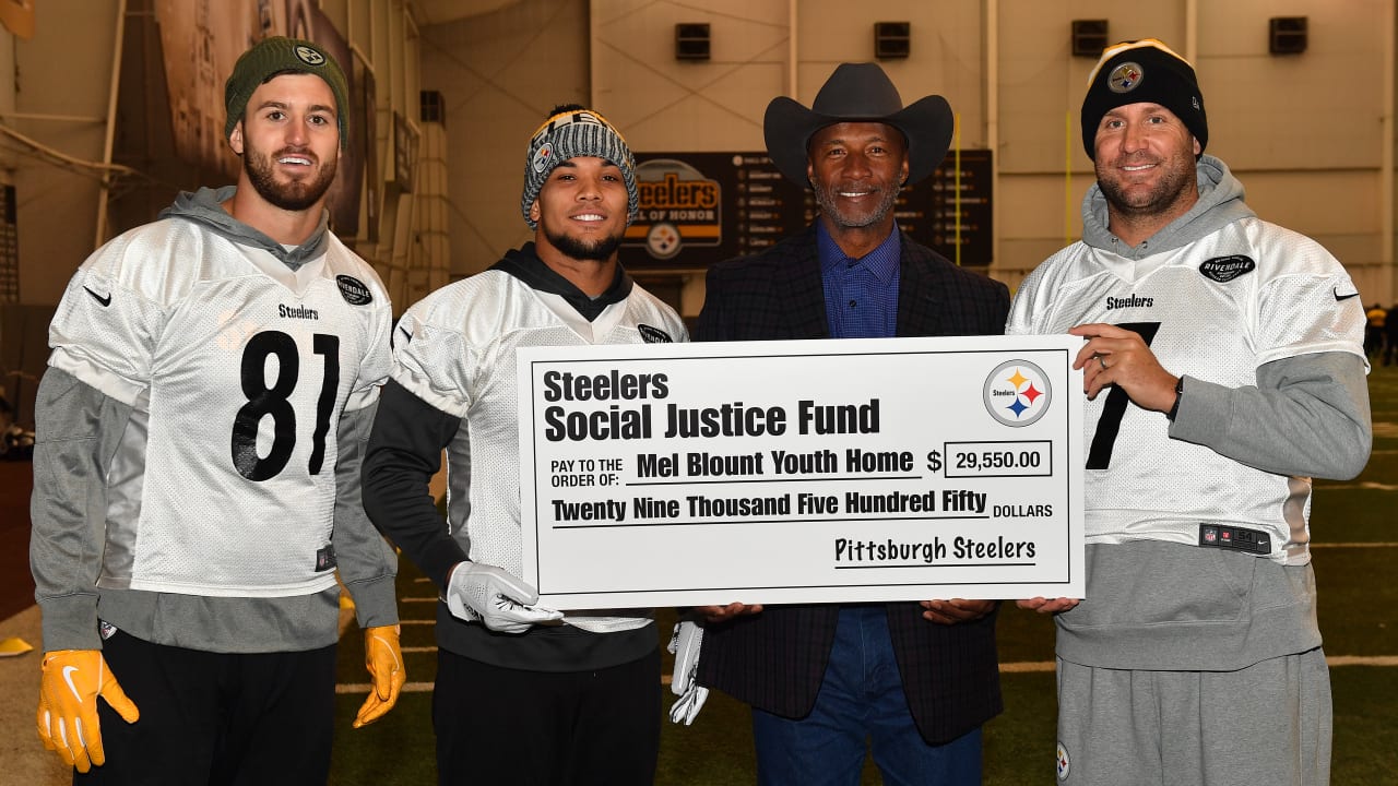 PHOTOS: 2022 Mel Blount Youth Home Rookie Visit