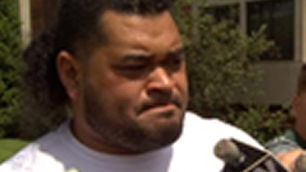 Chris Kemoeatu - Training Camp