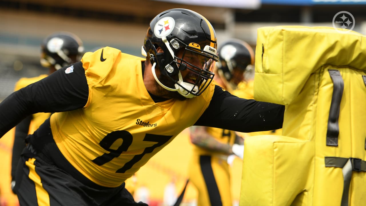 Steelers' Keith Butler on Josh Allen: 'There's a price to pay' for QBs who  'want to be treated like a running back'