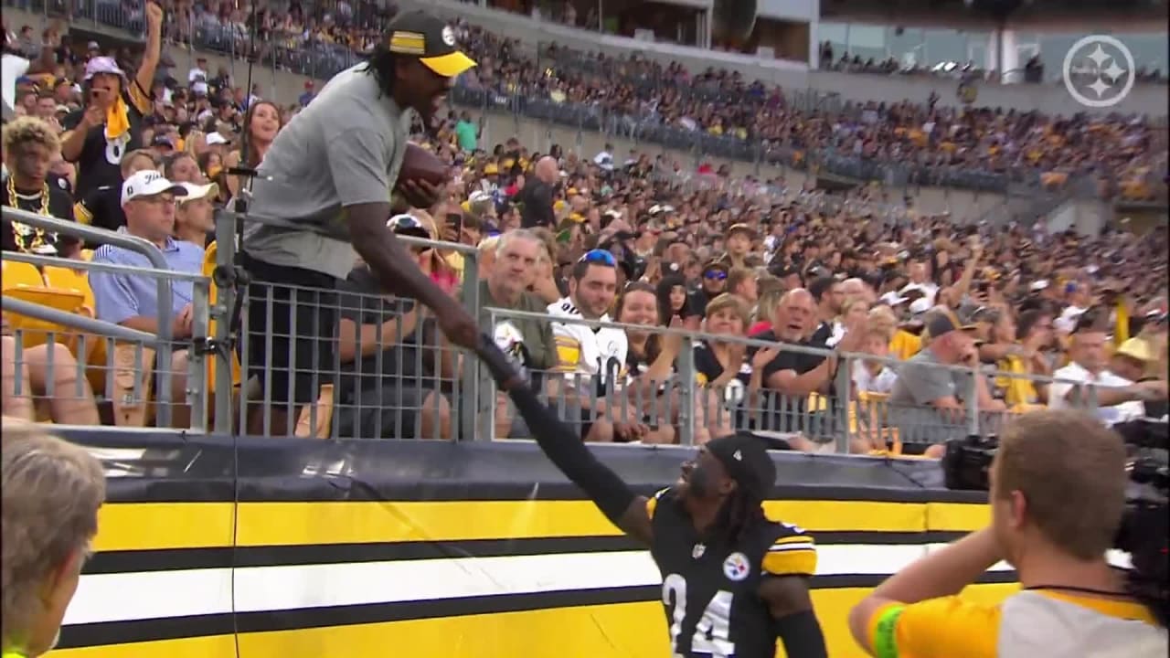 LOOK: Steelers' Joey Porter Jr. presents Joey Porter Sr. with game ball  after his first career interception 