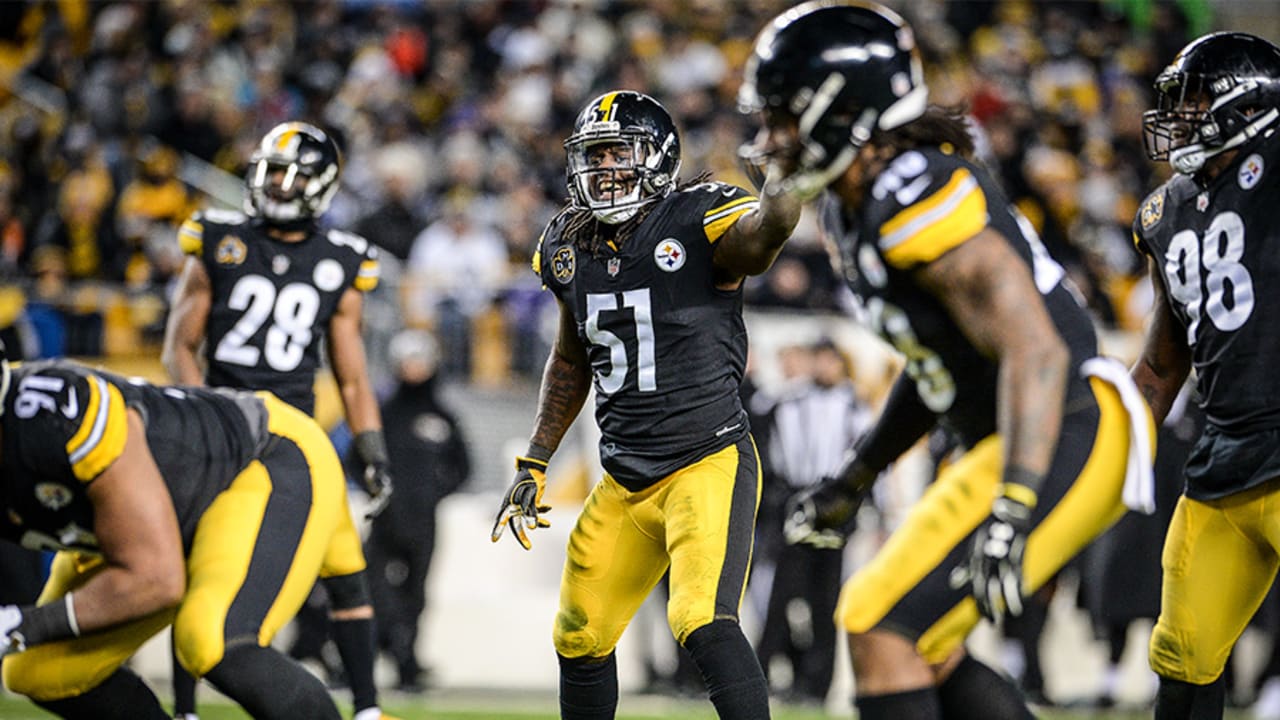 Vince Williams wears Ryan Shazier's jersey in practice