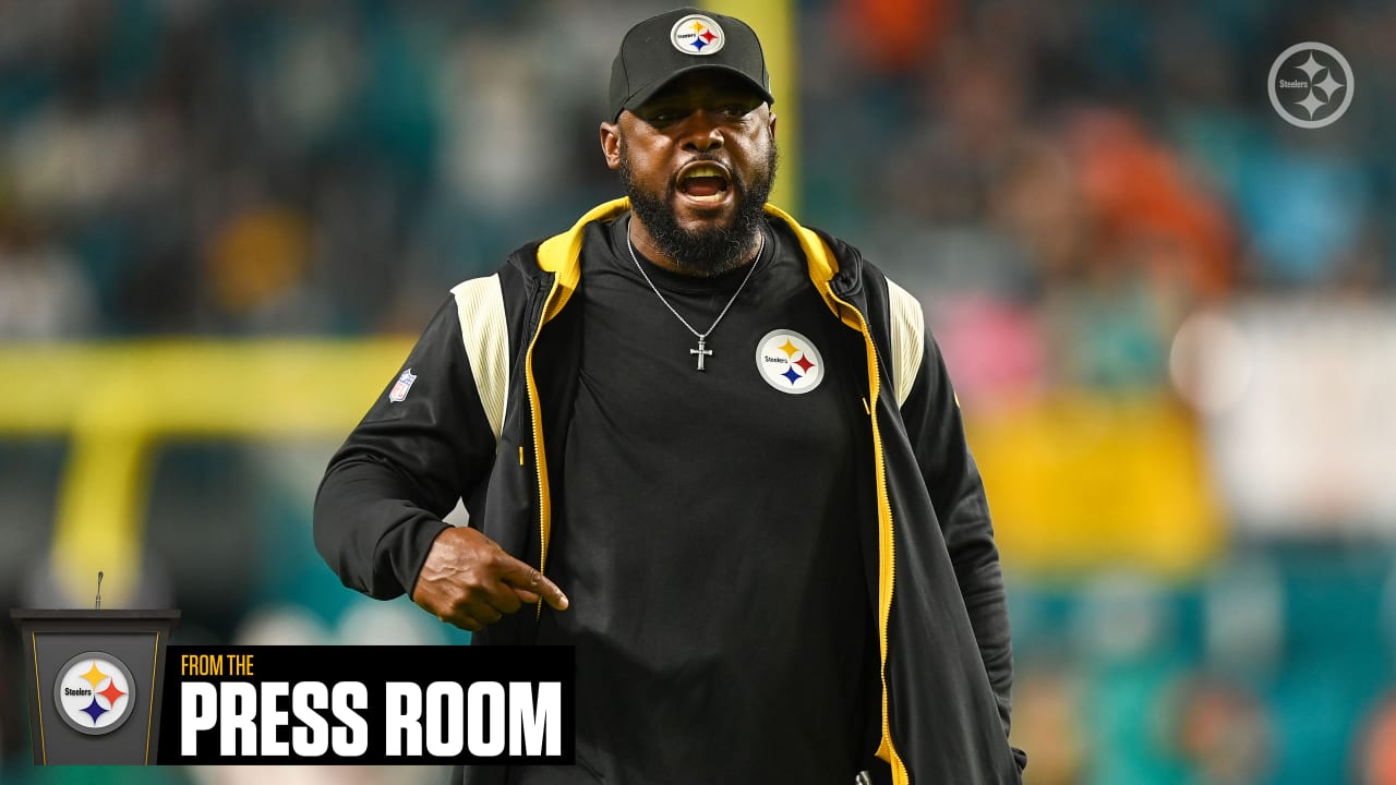 Pittsburgh Steelers head coach Mike Tomlin greets Miami Dolphins running  back Raheem Mostert (31) at the end of during the second half of an NFL  football game, Sunday, Oct. 23, 2022, in