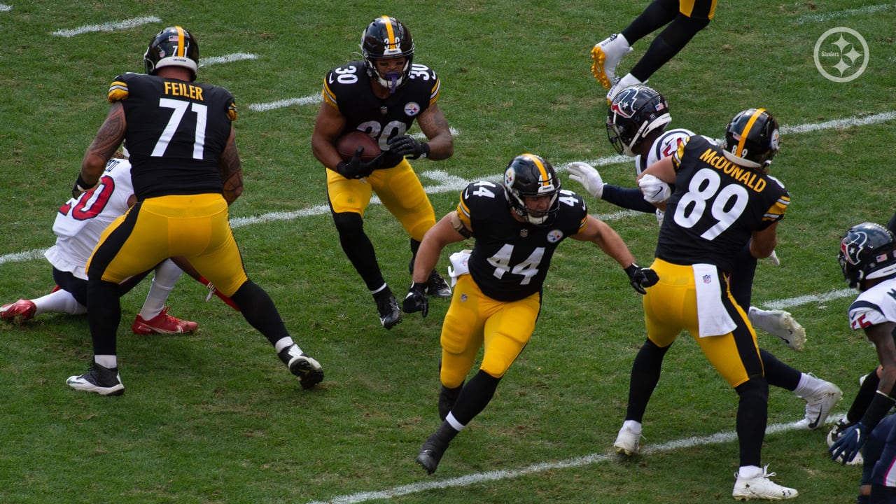 Pittsburgh Steelers defensive tackle Henry Mondeaux (99) jogs off