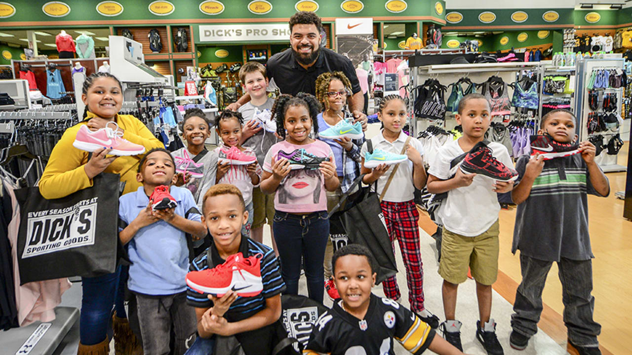 Las Vegas Raiders Men's Apparel  In-Store Pickup Available at DICK'S