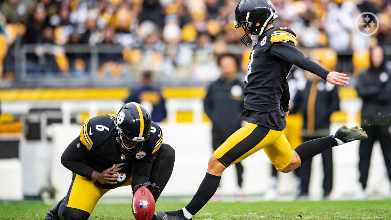 The Pittsburgh Steelers Sign Kicker Nick Sciba 