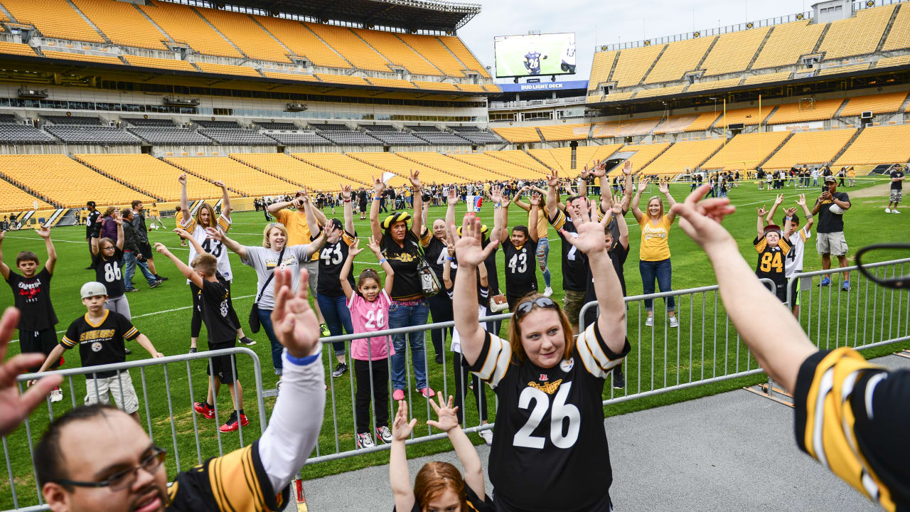 PHOTOS 2017 Steelers Fan Blitz