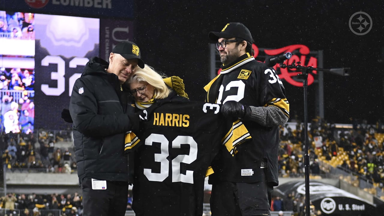 Tonight, we unveiled Franco Harris' retired jersey display. #32Forever 