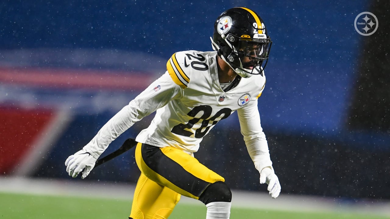 Bills CB Taron Johnson Recovers Muffed Kickoff By Steelers