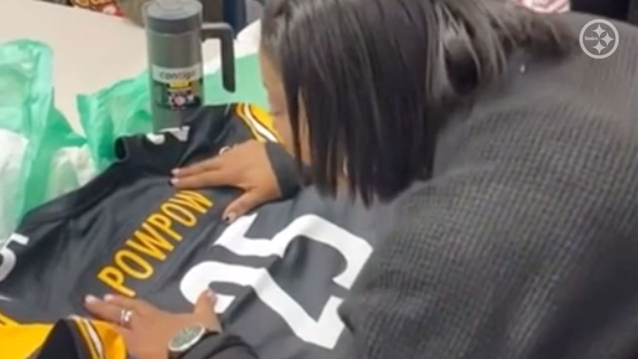 WATCH: Kansas students surprise their Steelers fan teacher with custom  jersey