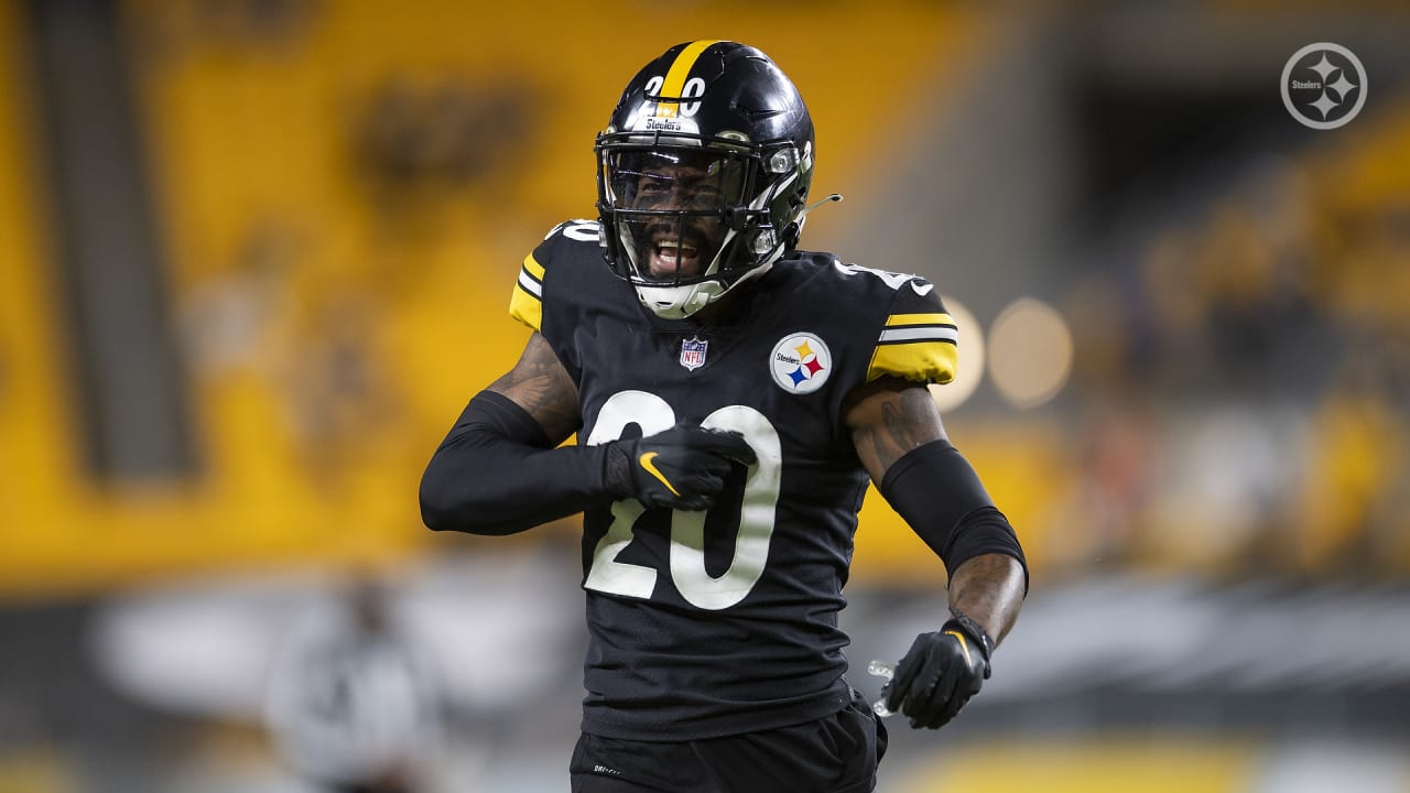 Pittsburgh Steelers cornerback Cameron Sutton is announced during the  News Photo - Getty Images