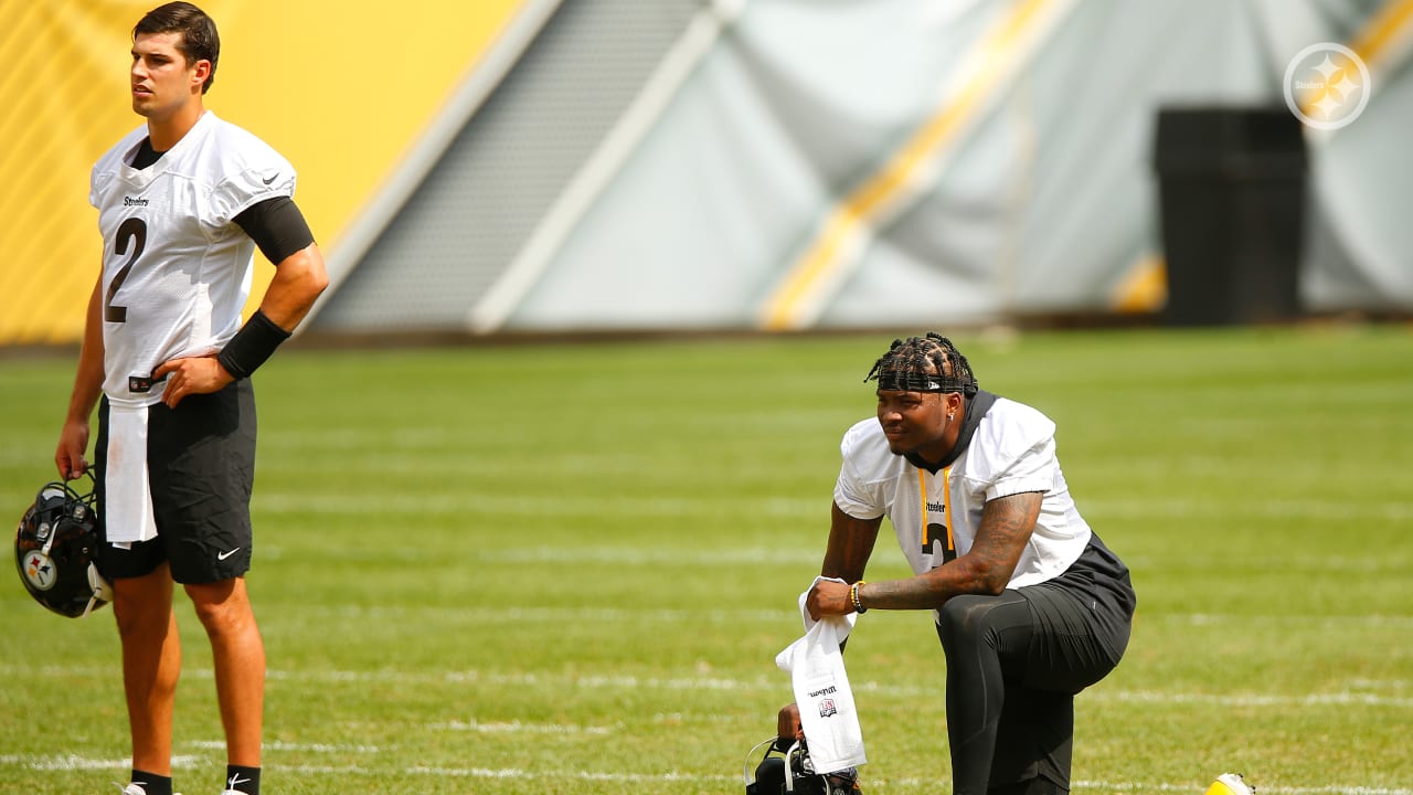 Sights and Sounds from Steelers OTAs: Dwayne Haskins Works on Red