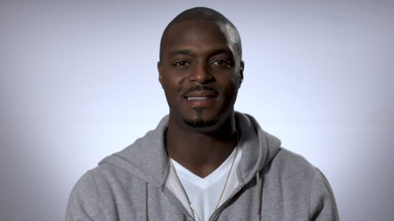 Plaxico Burress embracing role of Steelers elder statesman