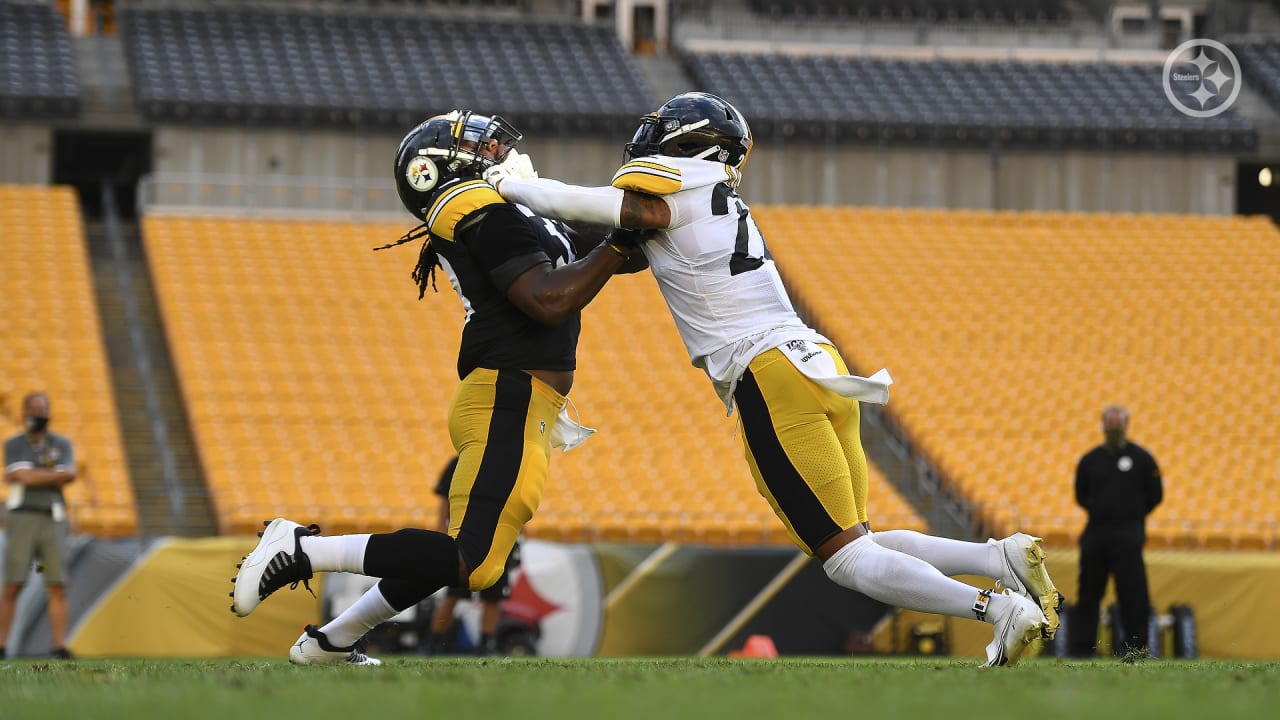 PHOTOS Steelers Camp Aug. 22
