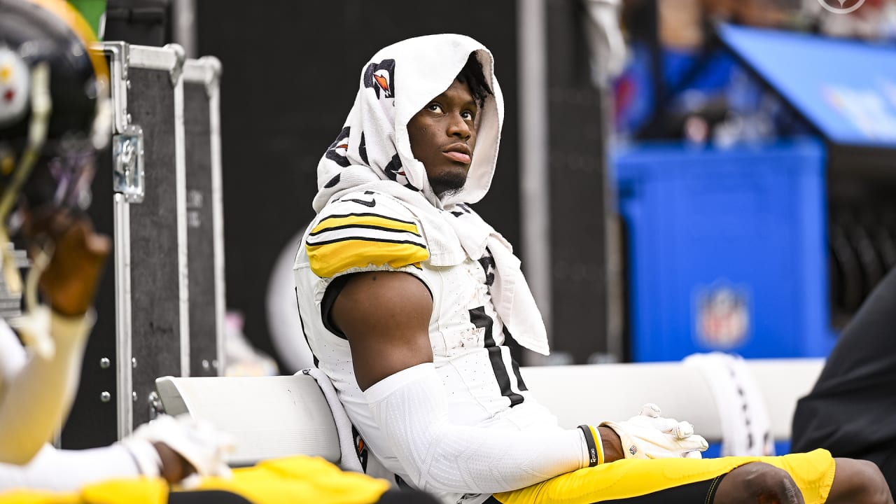 Pittsburgh Steelers: Highs and lows of offensive rookies