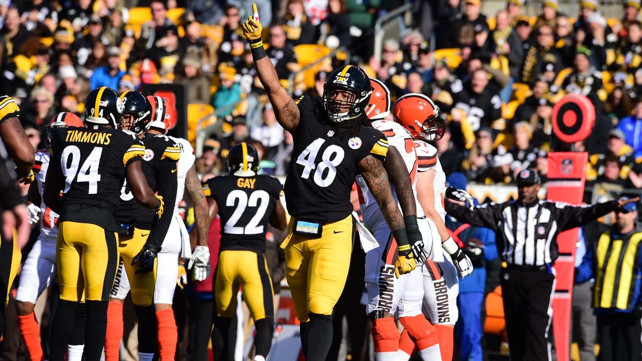 Photos: Week 17 - Steelers at Browns Game Action