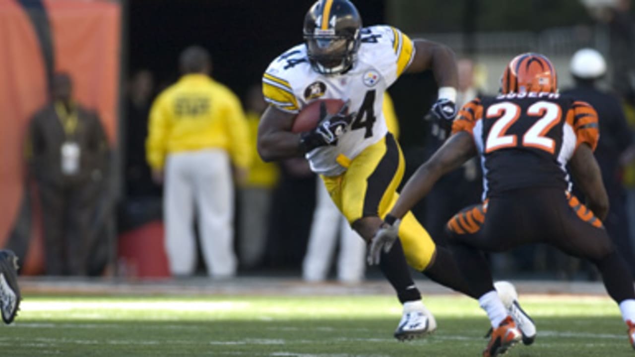 Steelers Sign Two Veteran Running Backs