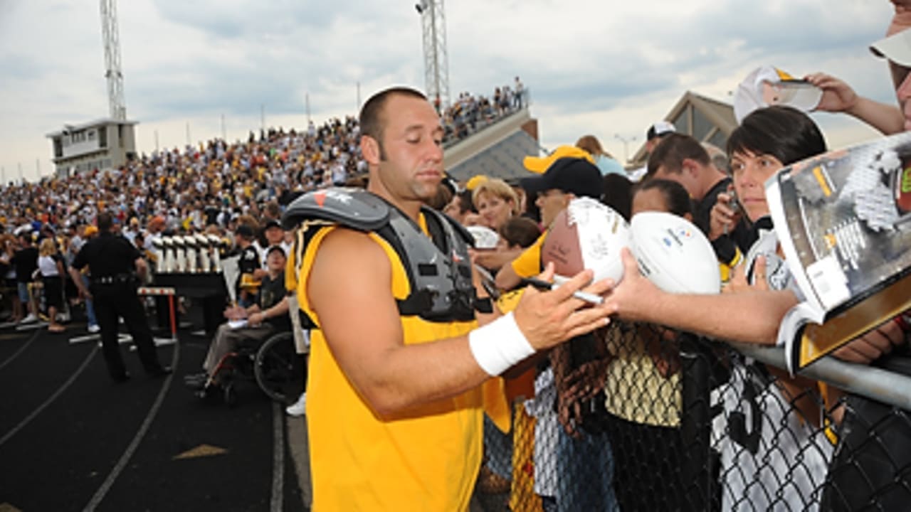 Fans worried Terry Bradshaw 'seriously mad' after pre-game skit