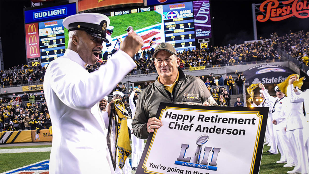 Steelers welcome Harris family on the field for retirement ceremony