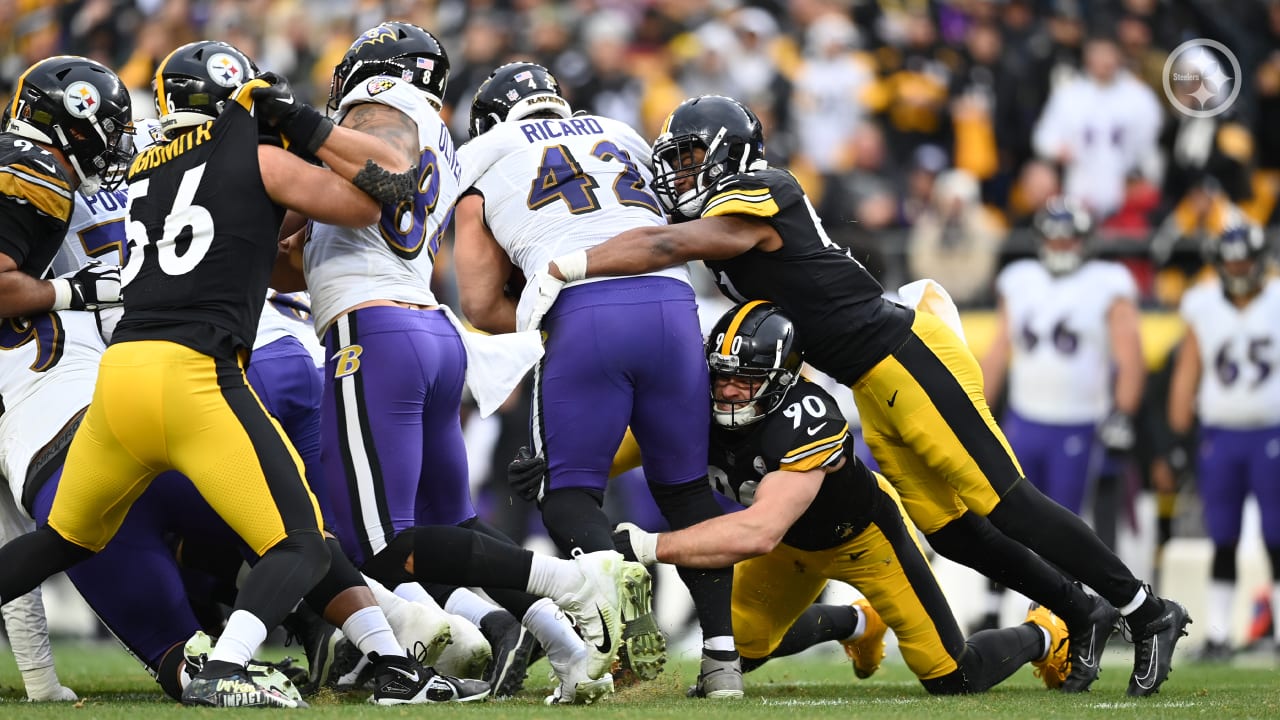 Tyler Huntley Throws TD Pass, Gives Ravens Lead Over Steelers