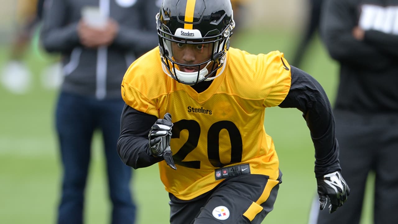 A cornerback with an understanding