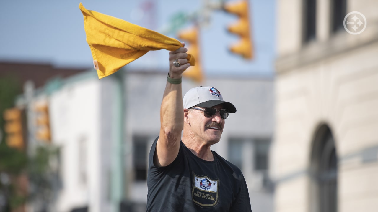 Photos: Best from Pro Football Hall of Fame Parade