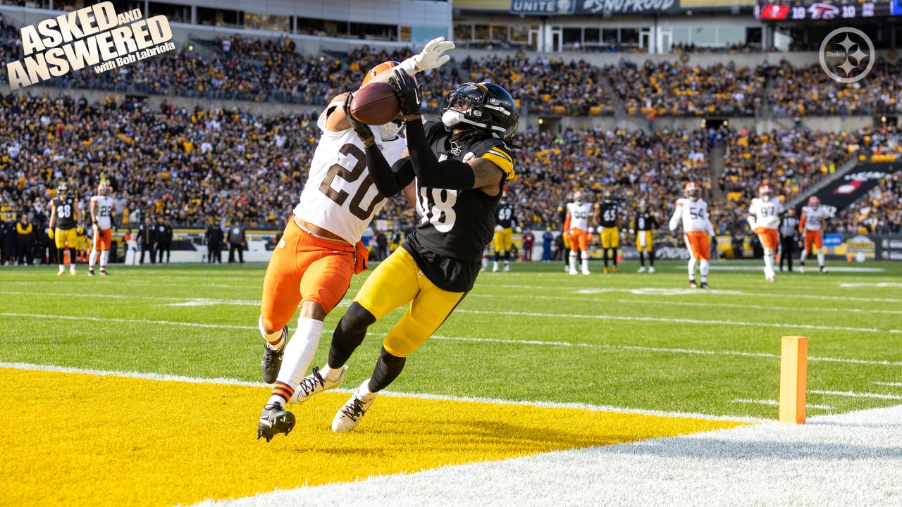 Diontae Johnson Pittsburgh Steelers Autographed 16 x 20 Leaping Photograph