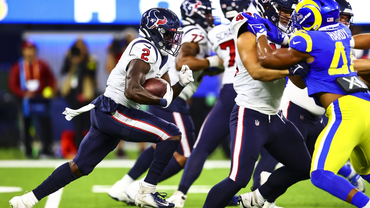 Texans Rookie John Metchie III battles Leukemia, surprises nurses and  friends as thank you 