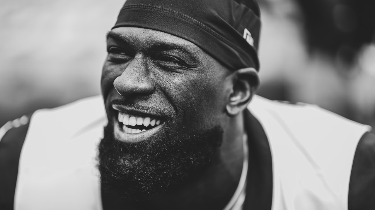 The Houston Texans announced today Michael Thomas as its nominee for the WALTER PAYTON NFL MAN OF THE YEAR AWARD. Considered the league's most prestigious honor, the Walter Payton NFL Man of the Year Award recognizes an NFL player for outstanding community service activities off the field, as well as excellence on the field. - Vimarsana News