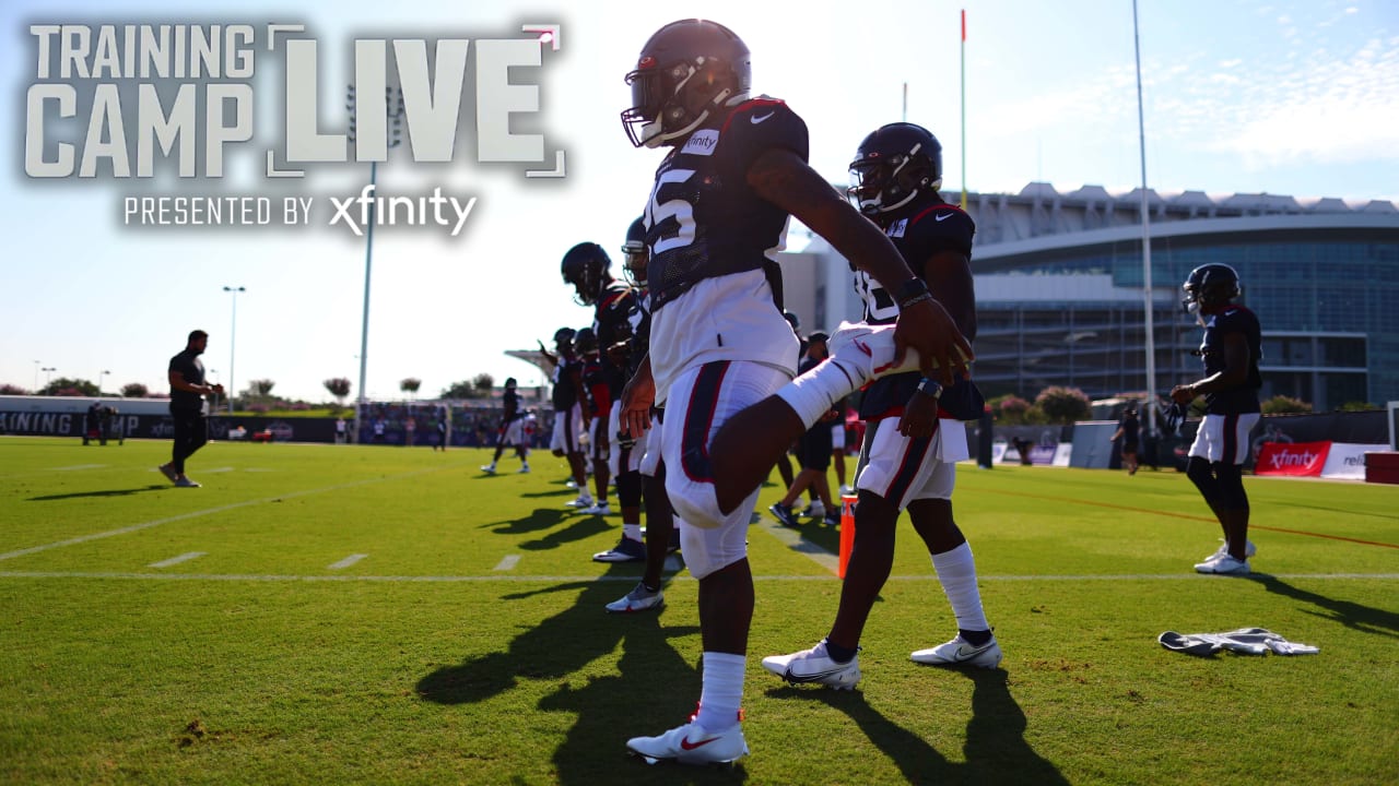 The Houston Texans huddle up during the NFL football team's training camp  at Houston Methodist Training Center, on Wednesday, July 26, 2023, in  Houston. (AP Photo/Maria Lysaker Stock Photo - Alamy