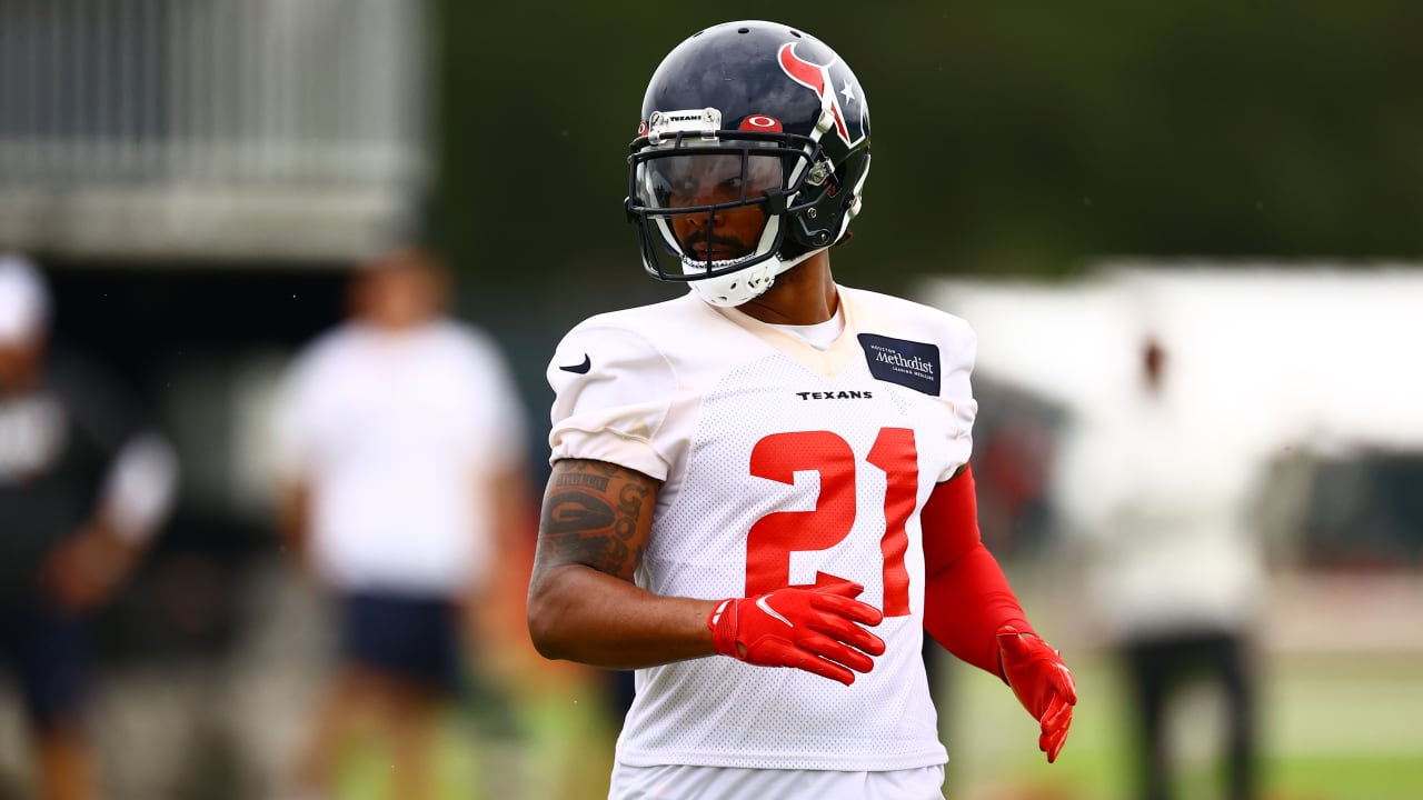 Texans CB Steven Nelson attends mandatory minicamp