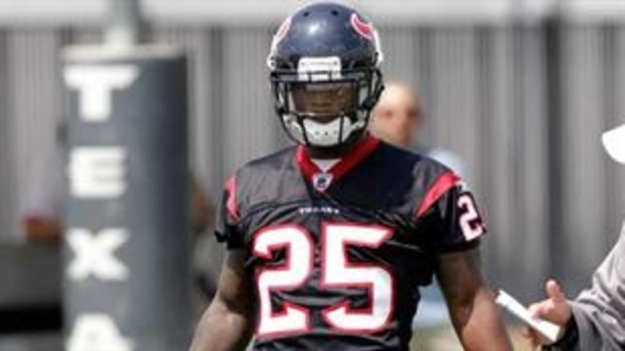 NFL: Browns release former Texan Tate