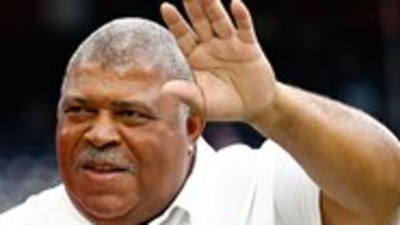 Bill O'Brien is Fortunate to have Romeo Crennel as the Texans DC