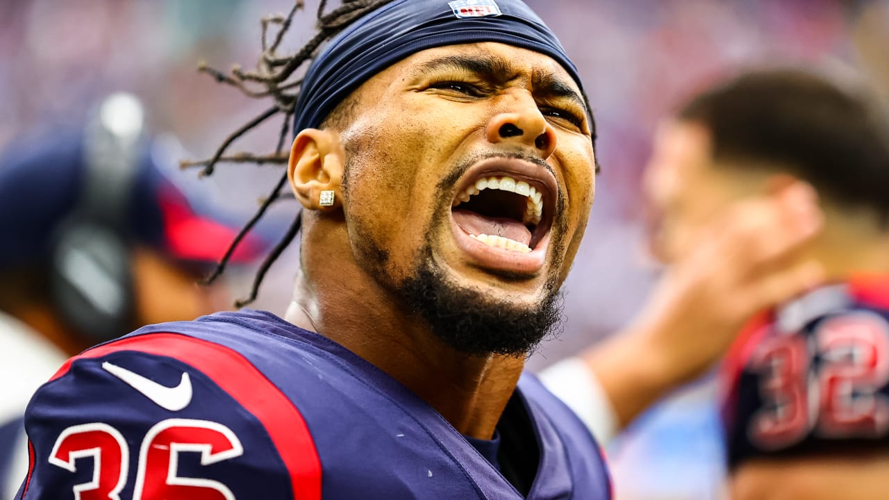 Houston Texans safety Jonathan Owens (36) warms up before an NFL