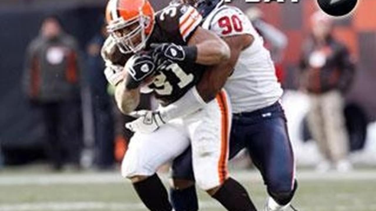 Super Mario slams Browns Jamal Lewis