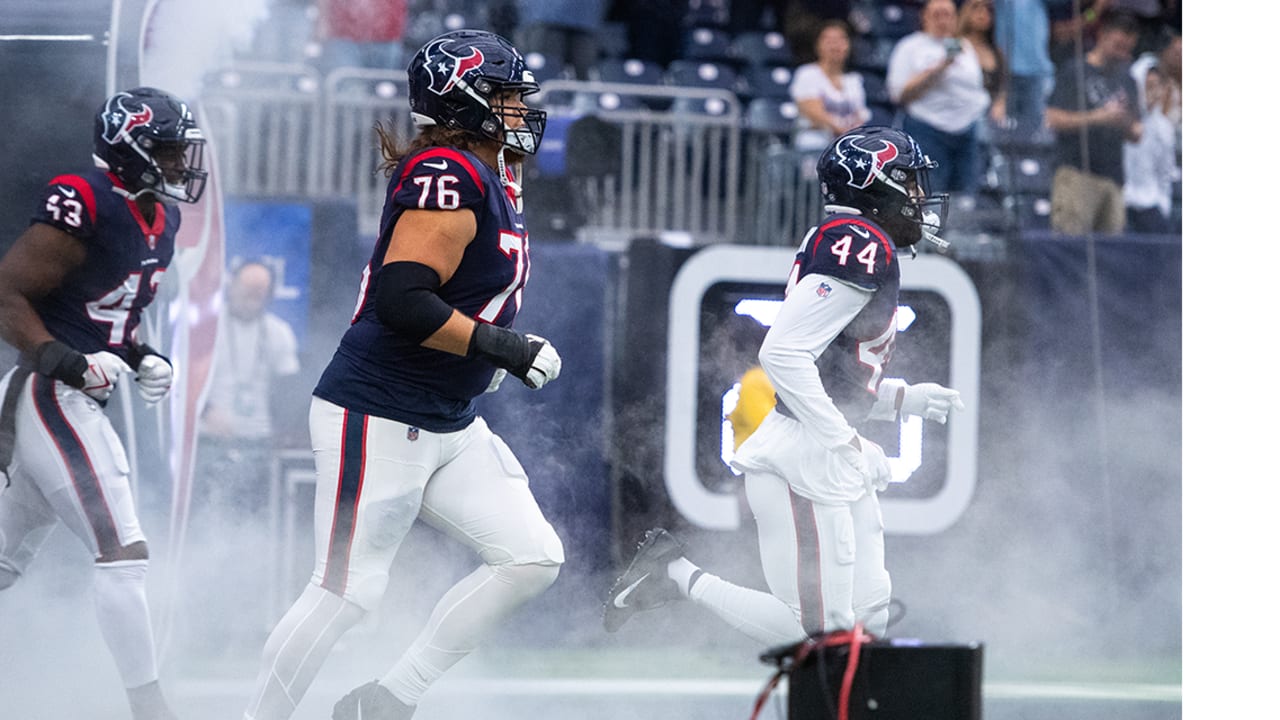 Texans sign Austin Deculus to active roster among other Week 4 moves