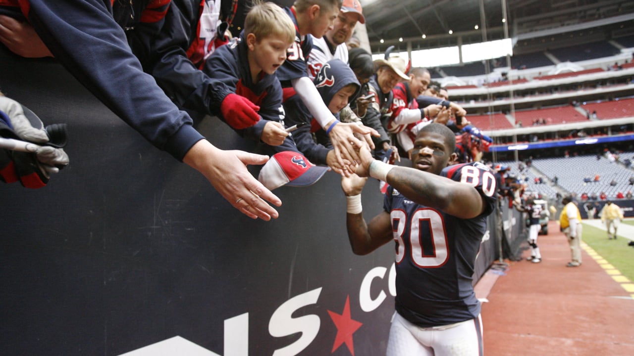 Former Houston Texans WR Andre Johnson has been named a finalist for the  Pro Football Hall of Fame for the second consecutive year.