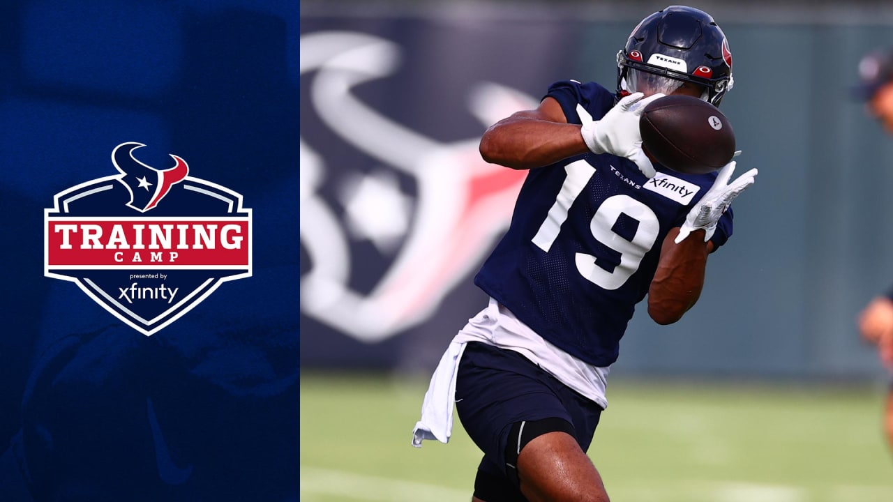 Rookie WR Xavier Hutchinson has been doing all the extra things to make the  Houston Texans, and it's showing up on the practice fields with some big  catches in Training Camp.