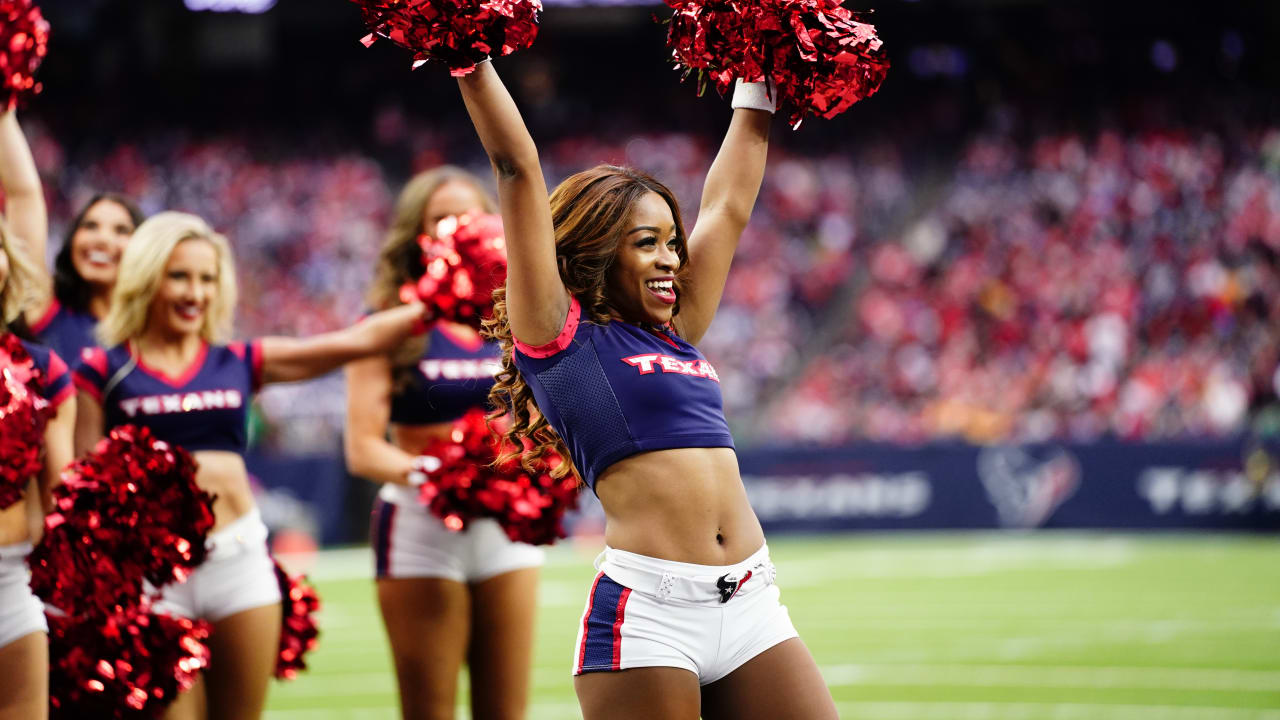 Houston Texans Cheerleaders recognize and celebrate Black History