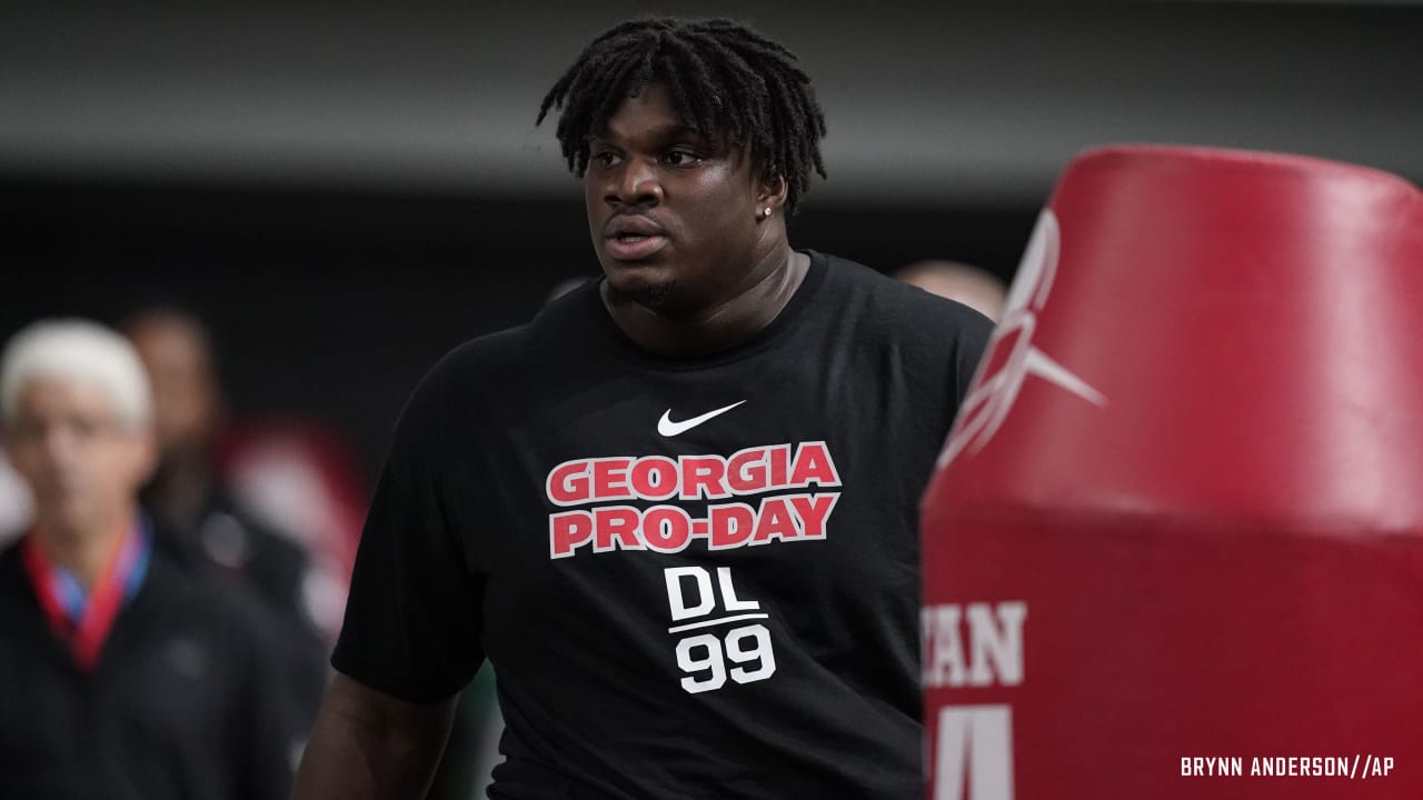 Georgia lineman Jordan Davis, at 341 pounds, runs 40-yard dash in