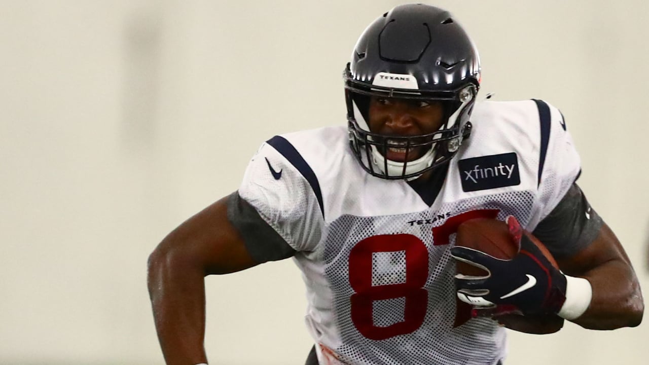 The Houston Texans defense wants a raucous on Sunday when the Colts offense  is on the field. Head Coach DeMeco Ryans, defensive end Will Anderson, Jr.  and linebacker Denzel Perryman explained why.