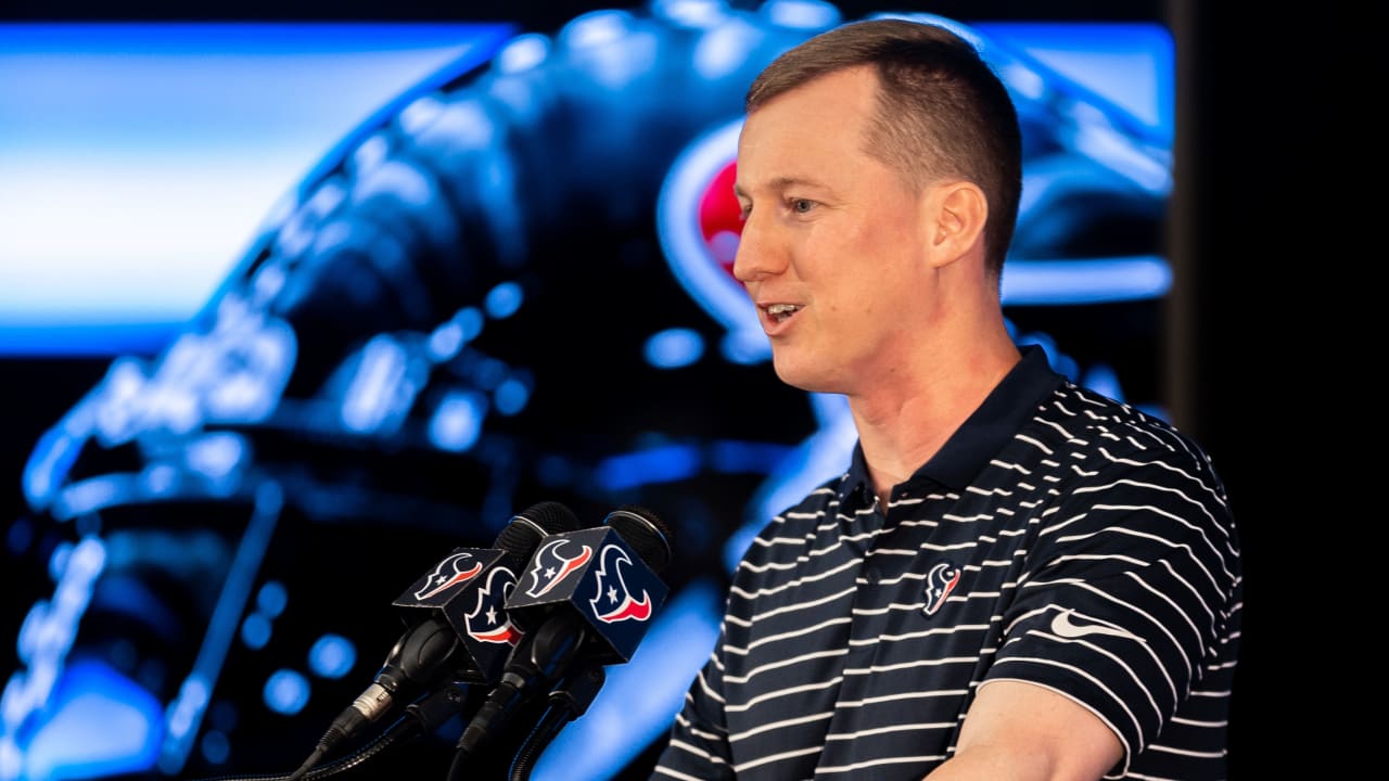 Houston Texans Offensive Coordinator Bobby Slowik spent some time as an  analyst for Pro Football Focus and termed his time there as 'beneficial'.