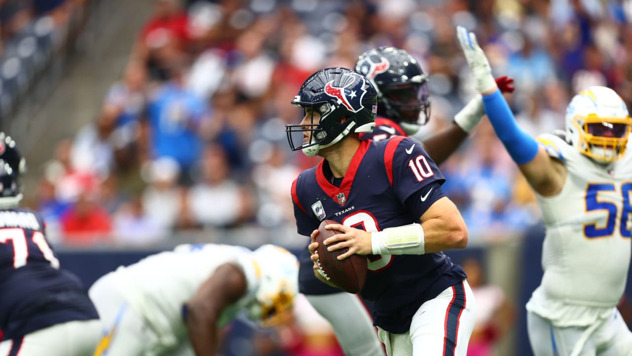 Texans' Davis Mills throws touchdown to Rex Burkhead vs. Chargers