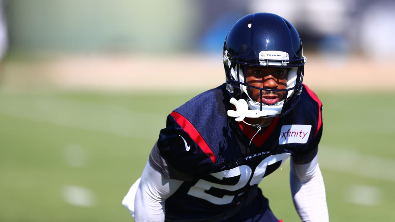 CB Briean BoddyCalhoun rejoins Texans ahead of London game