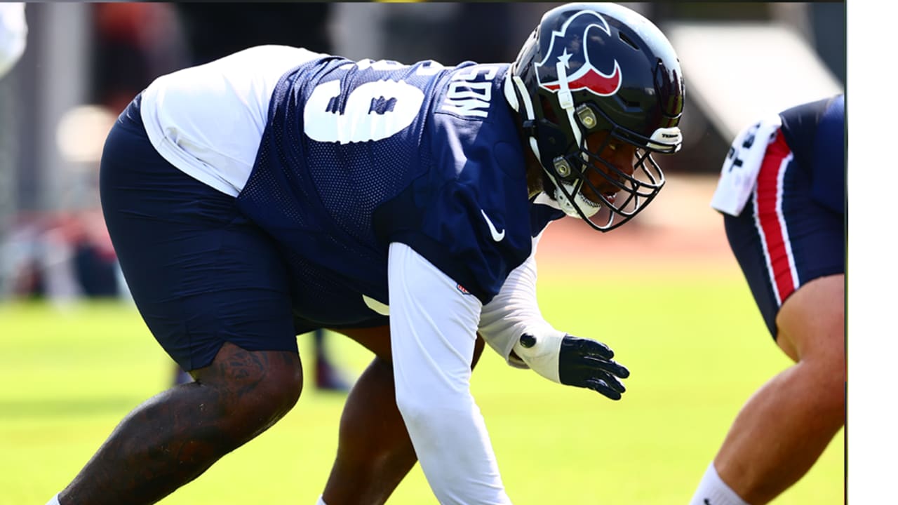 Bucs Acquire Patriots G Shaq Mason for Draft Pick