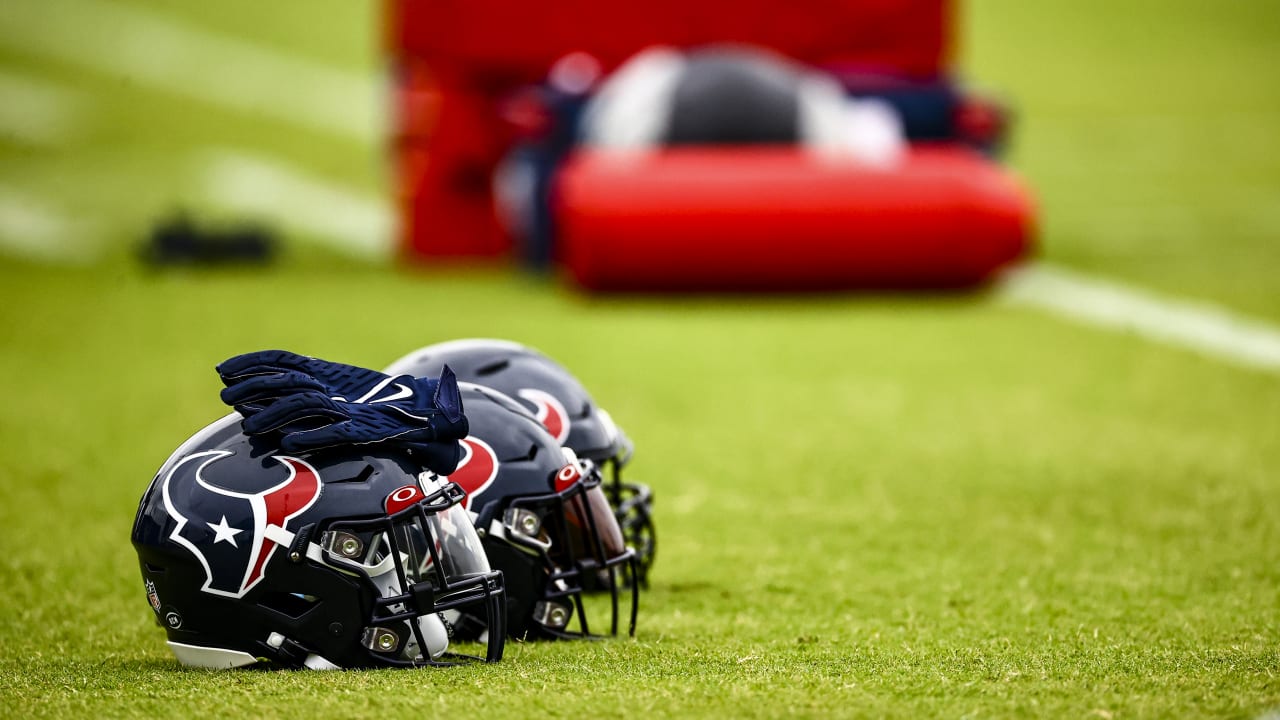 Sources: Houston Texans corner Steven Nelson attending full-team minicamp