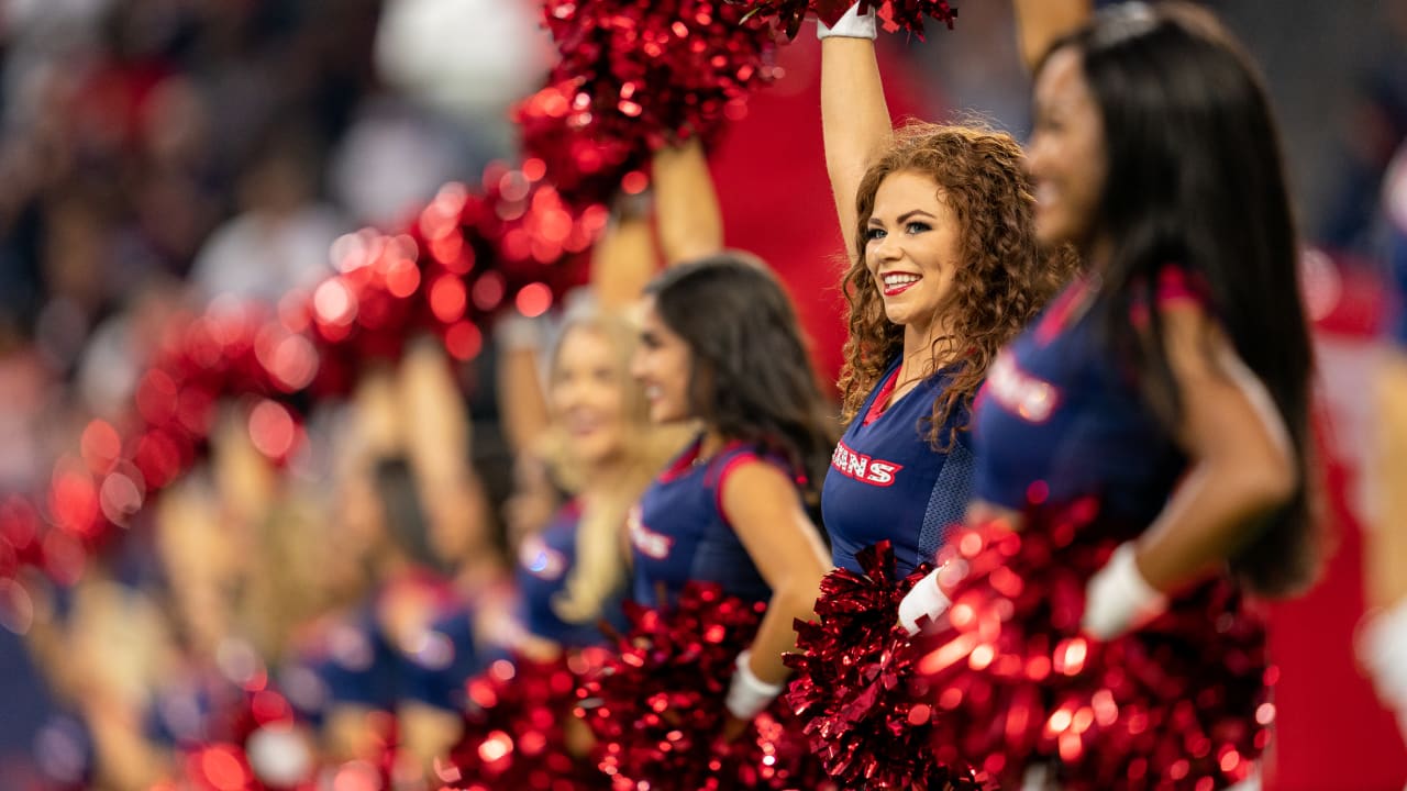 Best of 2018 NFL cheerleaders: Week 16