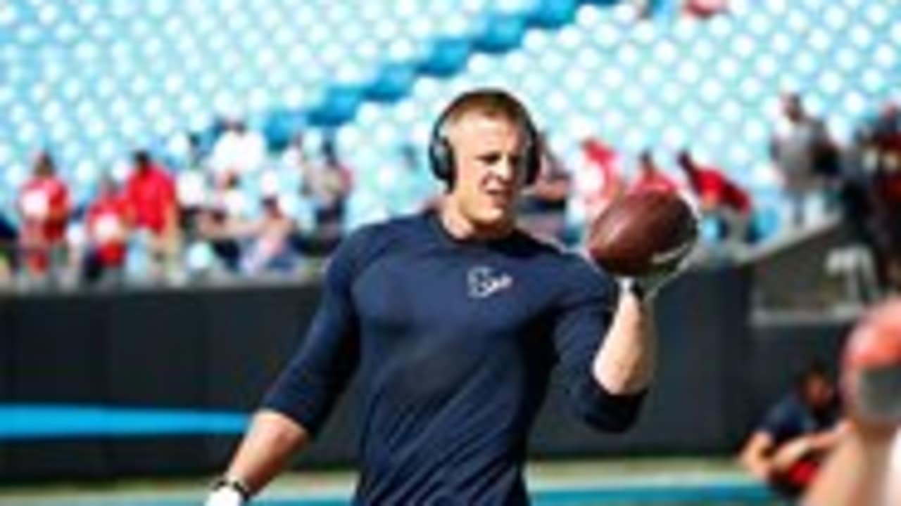 J.J. Watt wins Deacon Jones Award