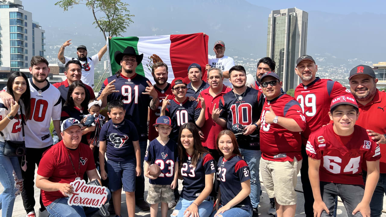  Roy Lopez announced the Texans 107th Pick in the 2022 NFL Draft from