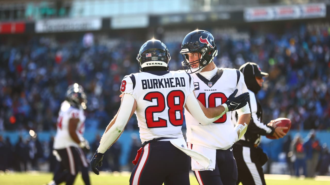 Houston Texans running back Rex Burkhead turns broken tackle into