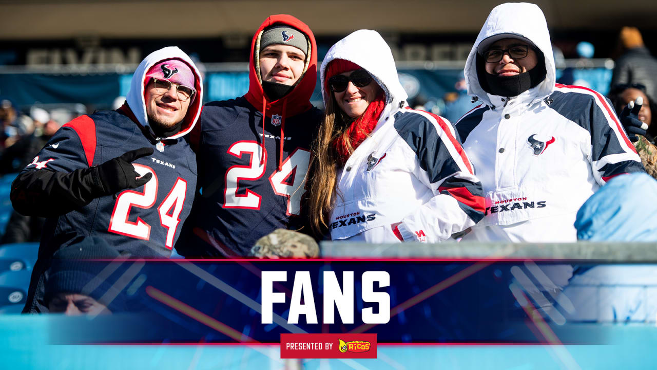 Tennessee Titans vs. Houston Texans. Fans support on NFL Game. Silhouette  of supporters, big screen with two rivals in background Stock Photo - Alamy